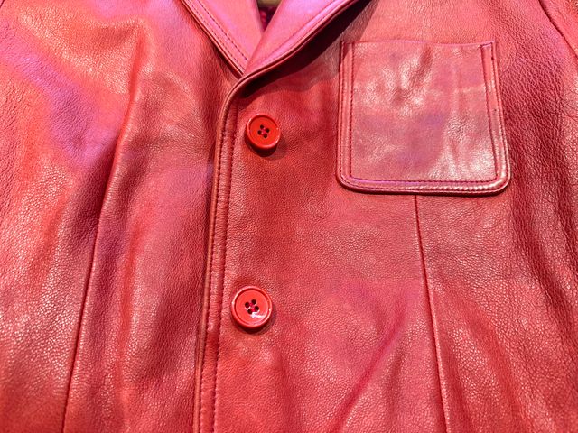 Chaqueta de piel en color rojo