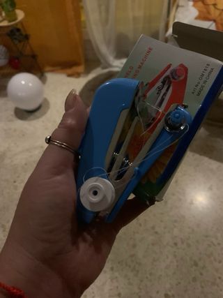 Maquina de coser portatil