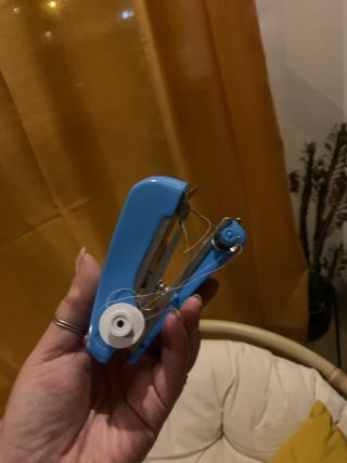 Maquina de coser portatil