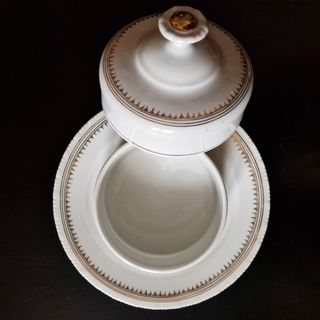 MANTEQUILLERA | BOMBONERA