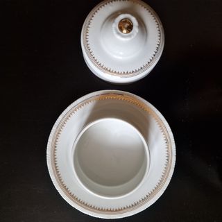 MANTEQUILLERA | BOMBONERA