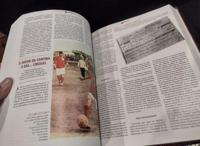 Glória e Vida de Três Grandes - António Simões