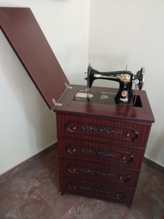 Maquina de coser Singer