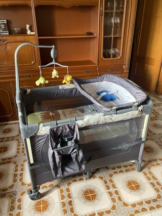 Cuna de viaje, colecho, corral o parque de juegos