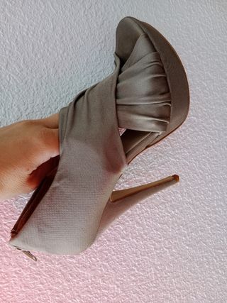 Zapatos Danielle beige seda piel sandalias