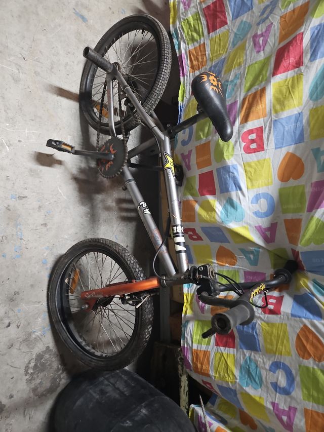 Bici bmx Pequeña con tubos