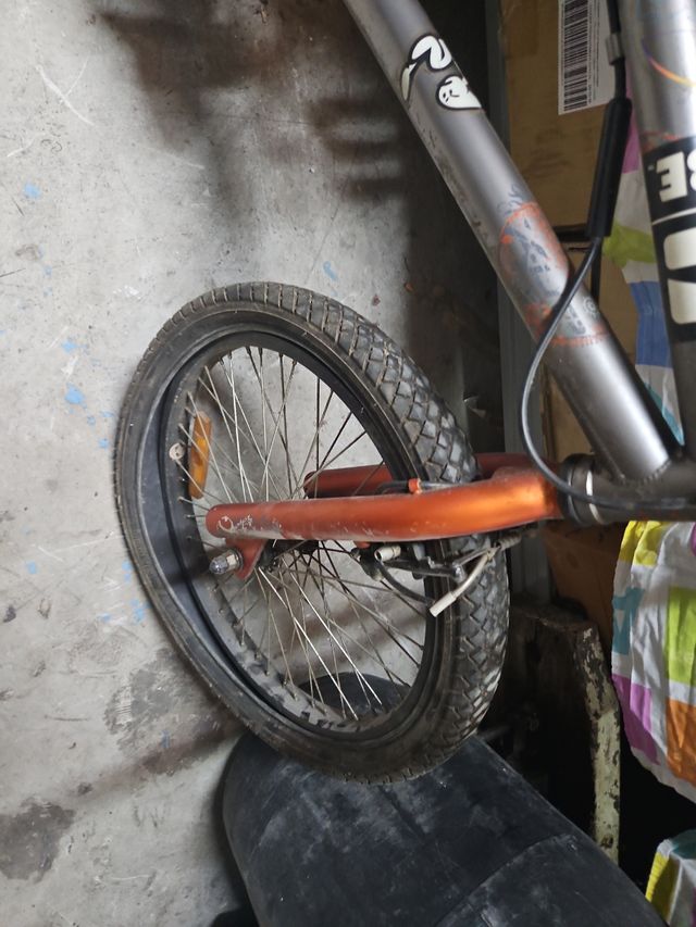 Bici bmx Pequeña con tubos