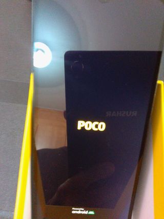 Poco c40