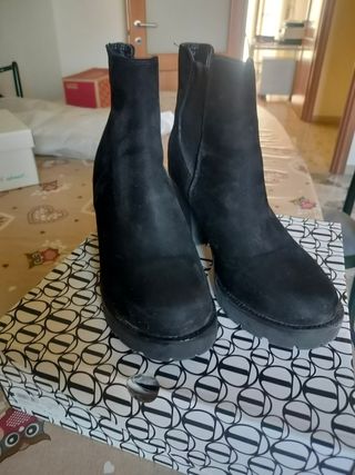 Stivaletti con tacco