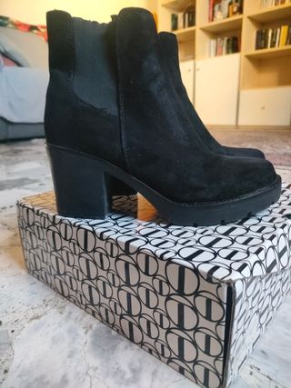 Stivaletti con tacco