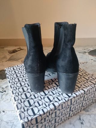 Stivaletti con tacco