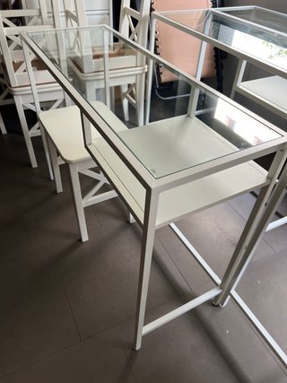 ESCRITORIO Y TABURETE