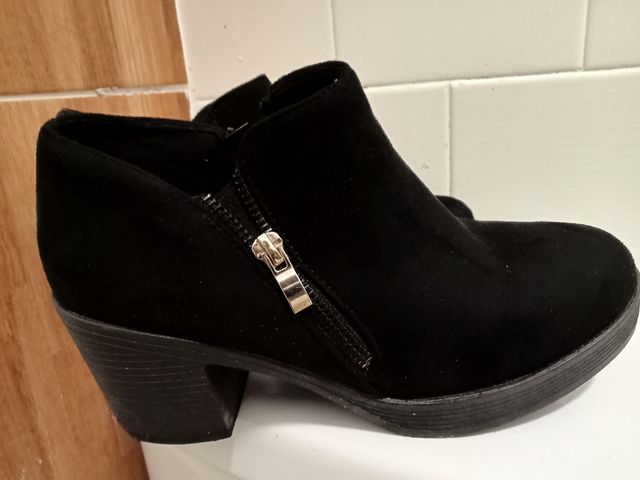 Zapato botín marca Nyc