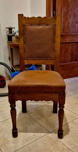 Juego de sofá y sillas