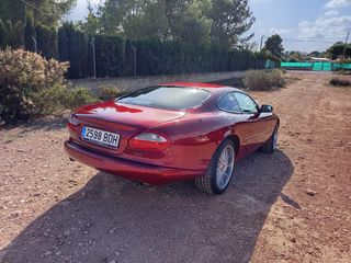 Jaguar XK8 2000