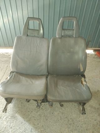 PAREJA Asientos delanteros nissan patrol k260