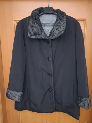 Chaquetón repele el agua y pelo sintetico