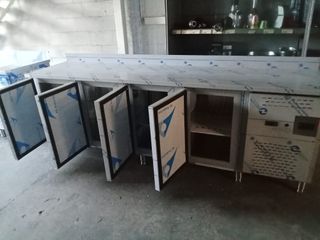 MESA REFRIGERADA 4 PUERTAS MARCA GLOBAL