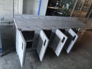 MESA REFRIGERADA 4 PUERTAS MARCA GLOBAL