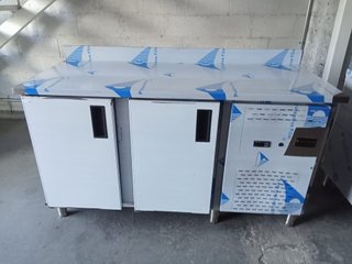 BAJO MOSTRADOR 2 PUERTAS ACERO INOXIDABLE