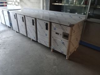 MESA REFRIGERADA 4 PUERTAS ACERO INOX