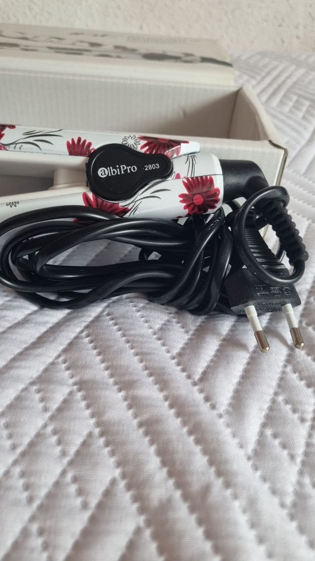 Plancha de pelo Albipro iht titanio prof