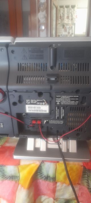 Radio ,CD ,USB,MP3 .