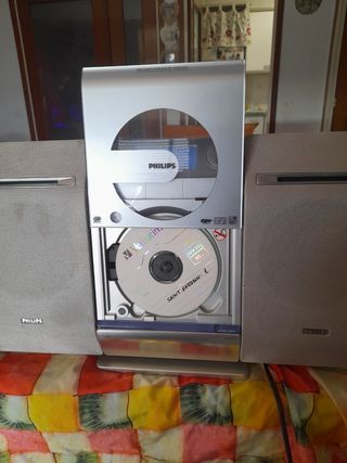 Radio ,CD ,USB,MP3 .