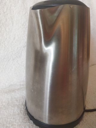 Fervedor eléctrico da marca Bosch, com pouco uso.