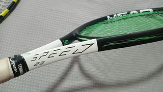 Raqueta de tenis . Head speed 25