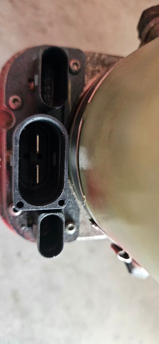Bomba dirección 6R0423156