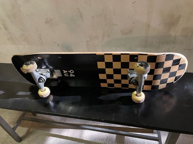 SKATEBOARD GLOBE INTL