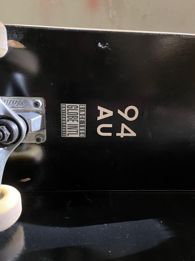 SKATEBOARD GLOBE INTL