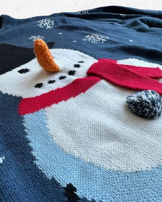 Jersey Navideño de muñeco de nieves con relieve