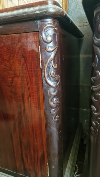 Juego de cómodas antiguas