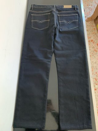 Pantaloni Zara