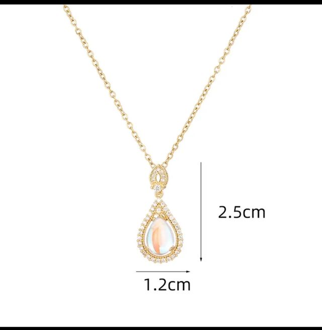 Collana di lusso con ciondolo a forma di goccia d'acqua per donna