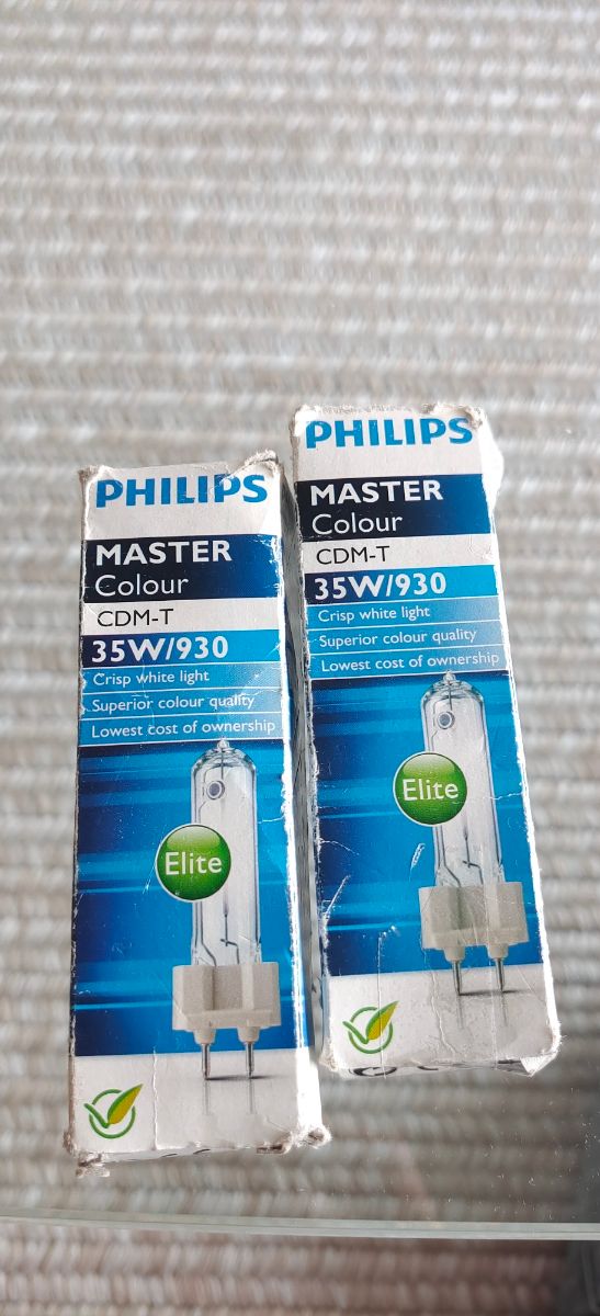 Bombilla Philips CDM-T 35W/930