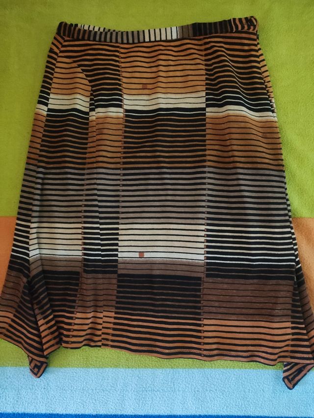 Falda de rayas