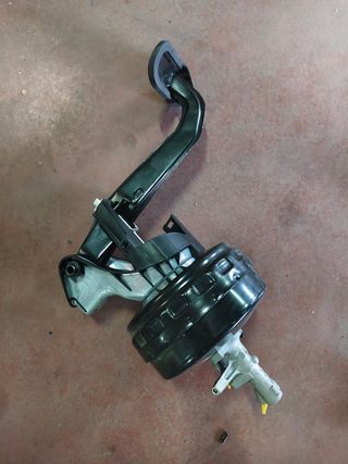 Servofreno y pedal W204