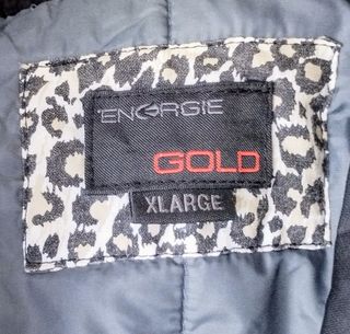 Buenísima cazadora ENERGIE