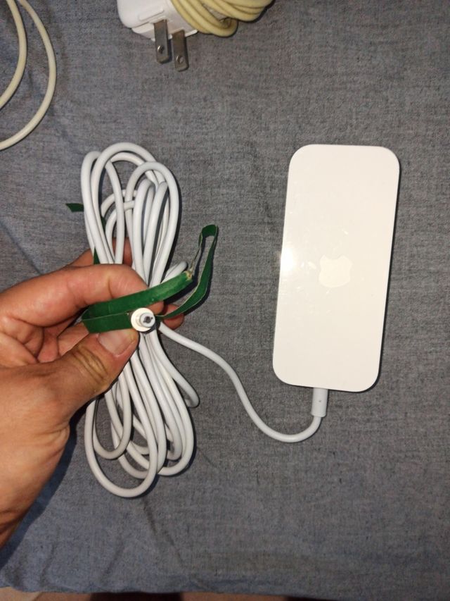 Cargadores y adaptadores Apple