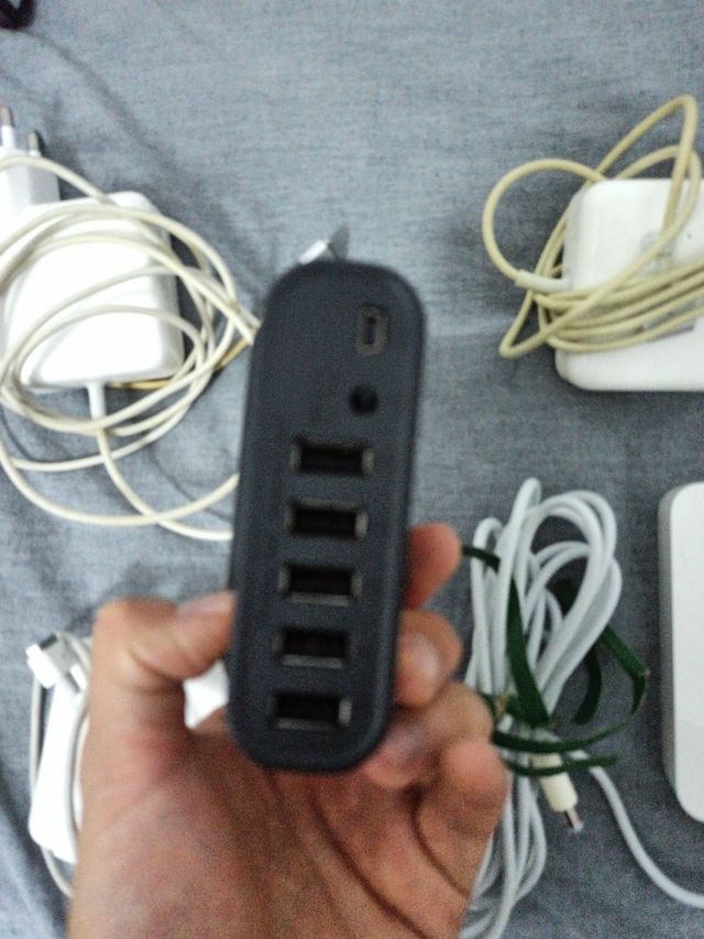 Cargadores y adaptadores Apple