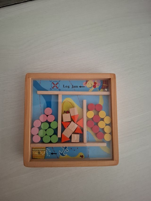 Laberinto madera juguete