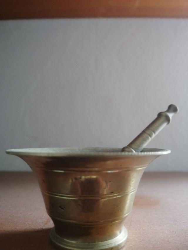 Mortero bronce