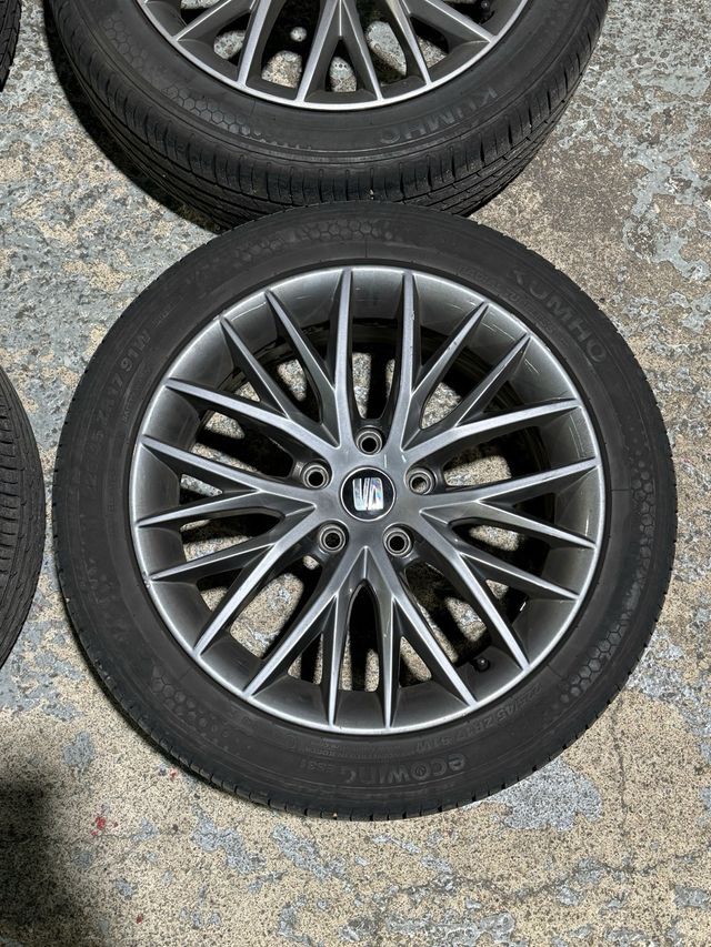 Ruedas SEAT 17” originales, neumatico al 95%