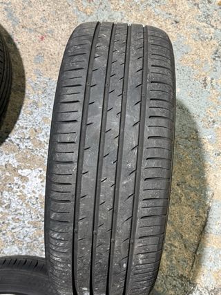 Ruedas SEAT 17” originales, neumatico al 95% 