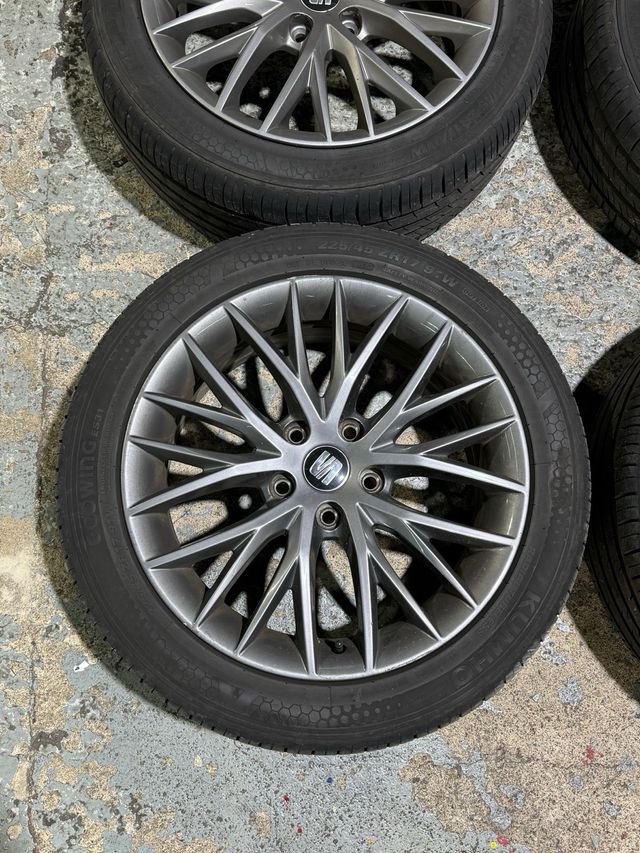 Ruedas SEAT 17” originales, neumatico al 95%