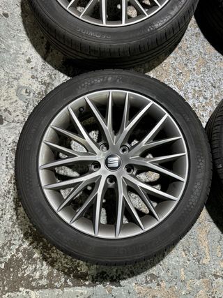 Ruedas SEAT 17” originales, neumatico al 95% 