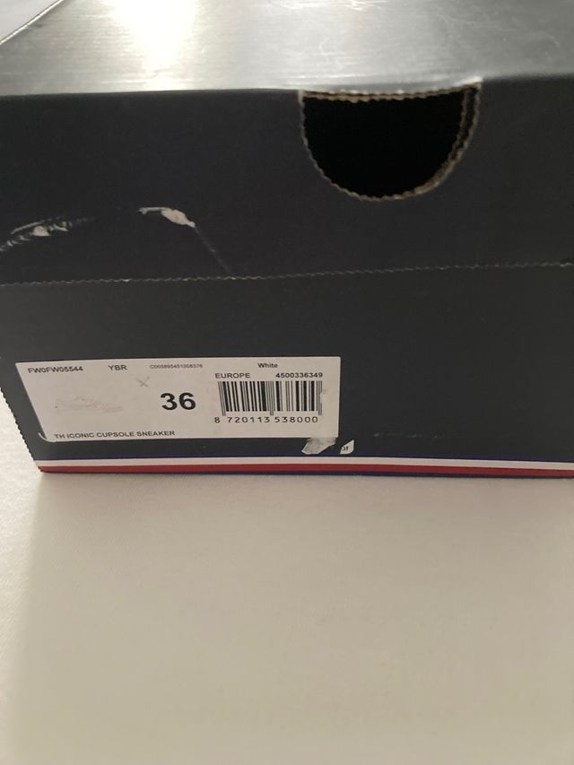 Zapatillas Tommy rojas loneta talla 36